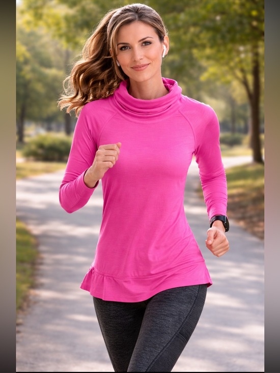 Reebok Tops - NWT- Pink Reebok runners top. Barbiecore Vibes! Slim Fit. Women’s size S.